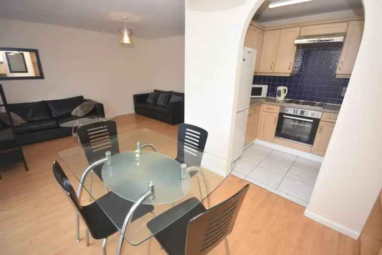 3 bedroom flat to rent