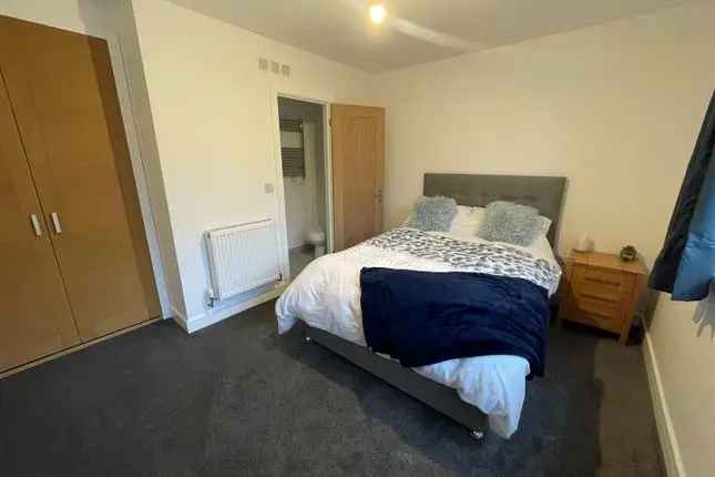 Stunning Room with Private Bathroom All Bills Included Avonmouth