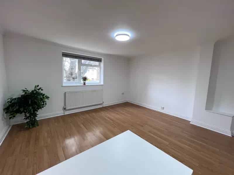 2 Bedroom Flat To Rent Available 02062025