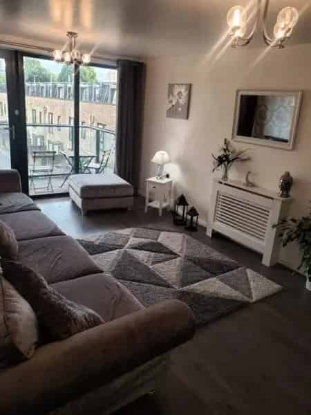3 Bedroom Flat near Canary Wharf