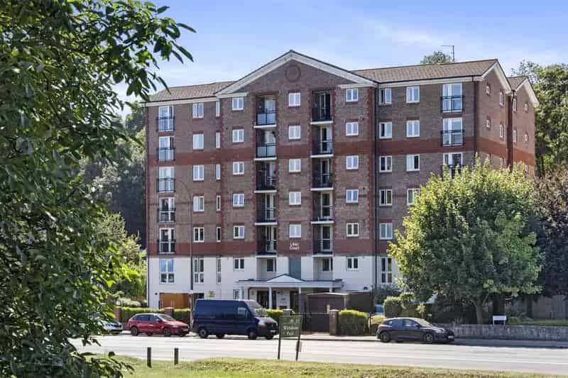 2 Bedroom Retirement Property for Sale