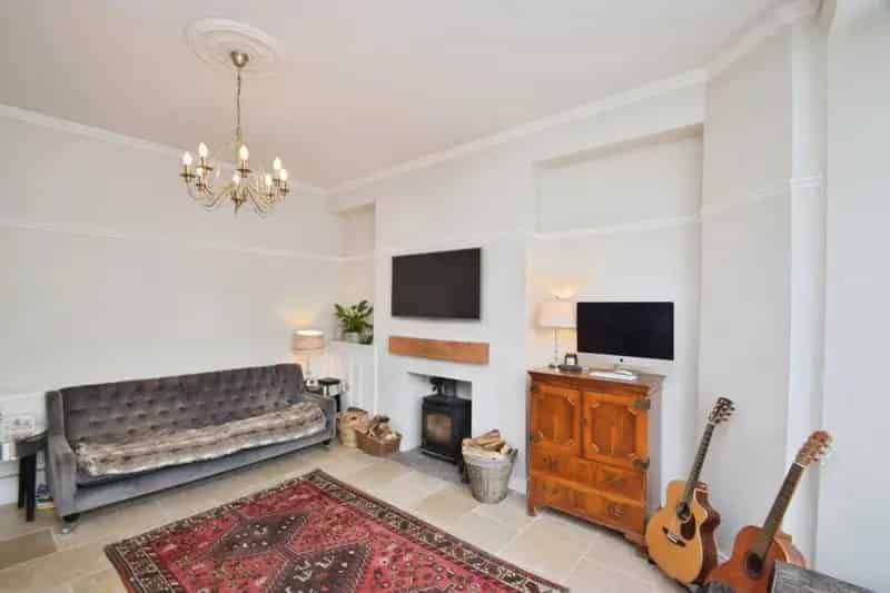 4 Bedroom Edwardian House Porthcawl