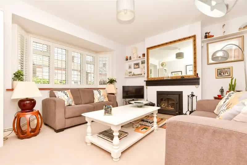 3 Bedroom Detached House For Sale Near Amenities