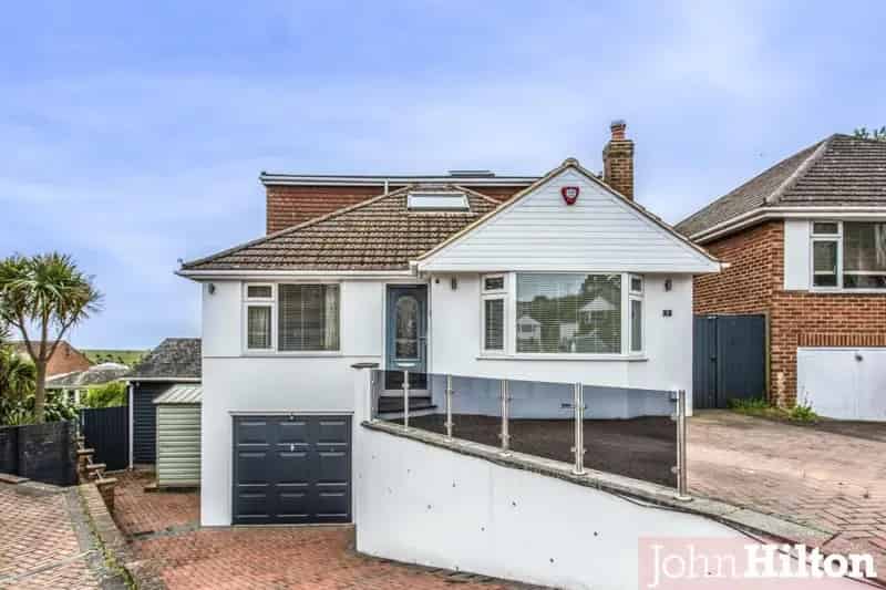 4 Bedroom Detached Bungalow with Stunning Views