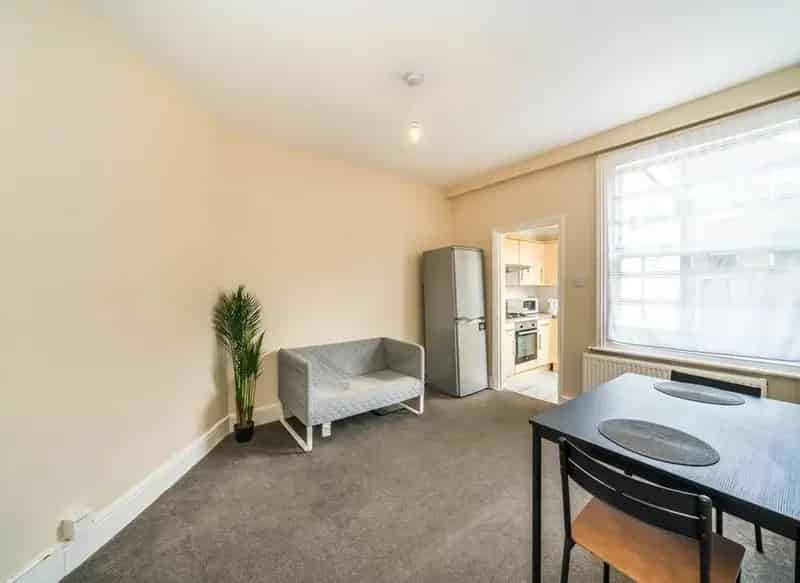 3 Double Bedroom Ground Floor Maisonette Near Tooting Broadway