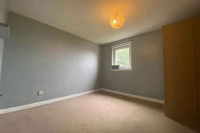 Flat to rent in Cardross Court, Dennistoun, Glasgow G31