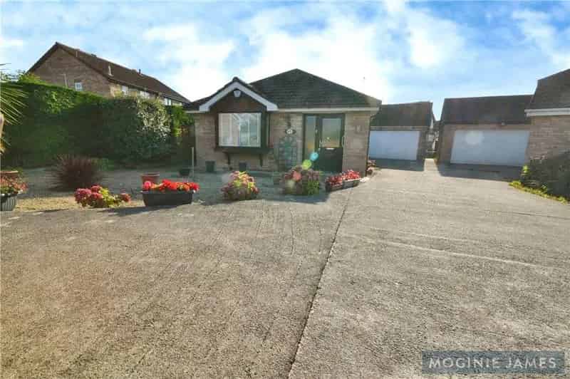 2 Bedroom Bungalow for Sale