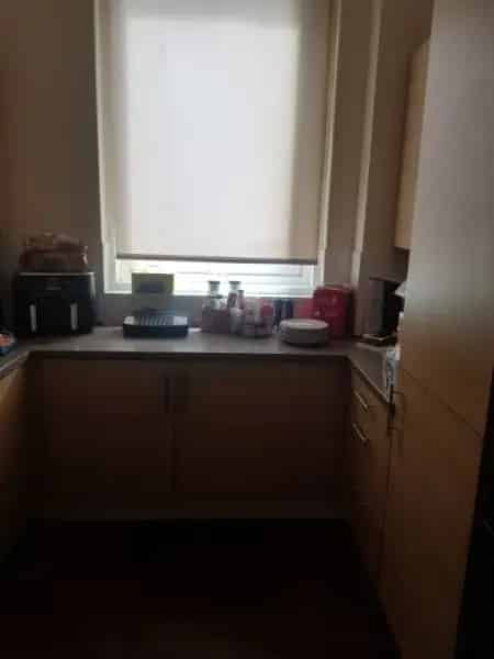 3 Bedroom Ground Floor Flat Large Living Room Modern Kitchen