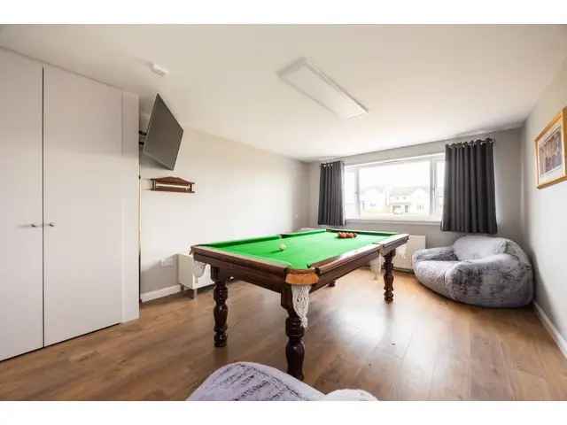 5 Bedroom Detached House for Sale in Penicuik