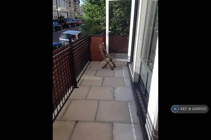 2 Bedroom Apartment near Coronation Road and North Street