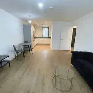 177m² Luxury Birmingham Apartment Near Train Station