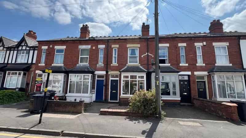 2 Bedroom Terraced House for Sale Near Amenities and Transport