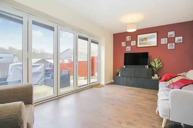 4 Bedroom House For Sale Near Rodley Nature Reserve