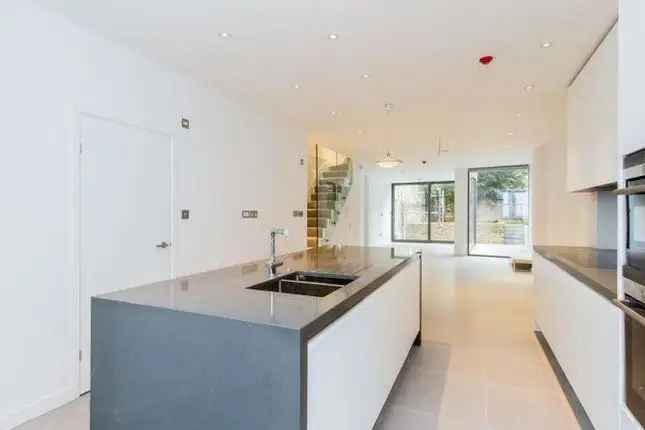 5 Bedroom House to Rent in Hamilton Gardens St Johns Wood