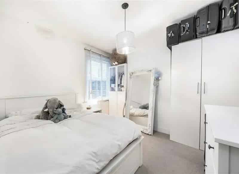Two Double Bedroom Ground Floor Maisonette with Private Garden