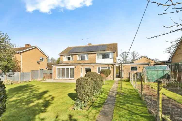 4 Bedroom Detached House Near Swaffham Town Centre