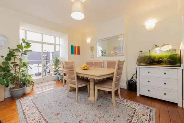 Four Bedroom Detached House for Sale in Hanwell W7