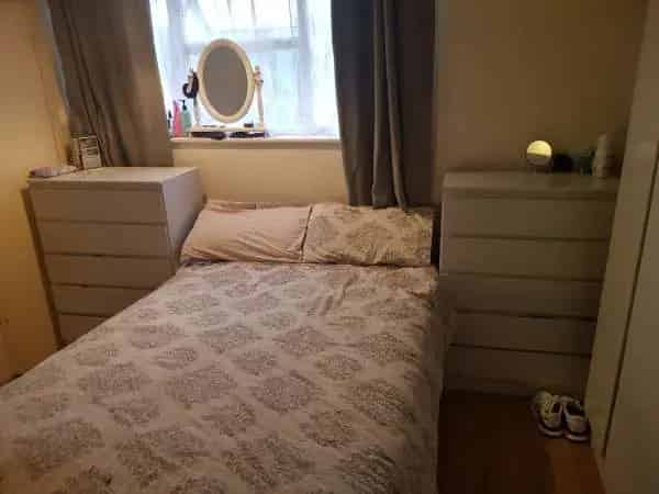 2 Bed Maisonette near Chessington Train Station