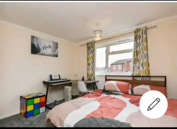 1 Bedroom Ground Floor Flat Swap Holmebrook Valley