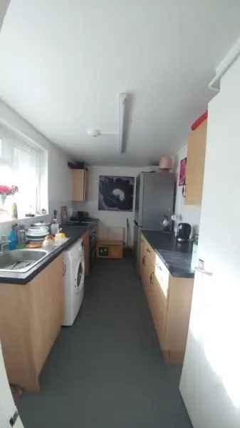 Flat For Rent in Borough of Swale, England