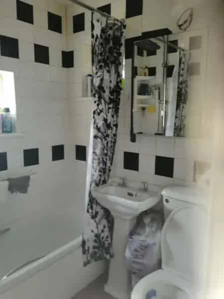16 Bungalows End of Road Rent Includes Heating Hot Water