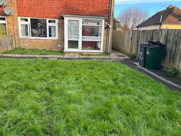 Flat For Rent in Eastbourne, England