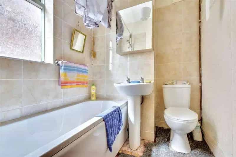 3 Bed Semi-Detached House Renovation Project Chain Free
