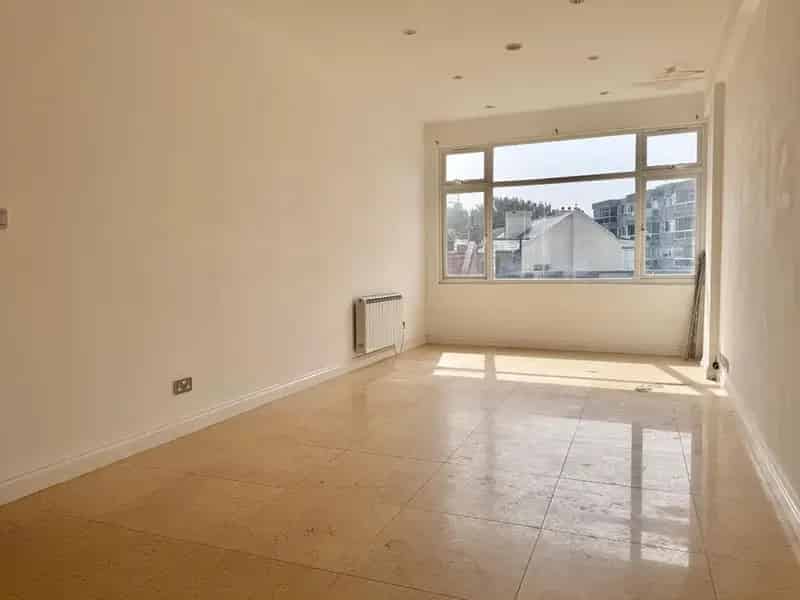 2 Bedroom Flat for Sale Folkestone CT20