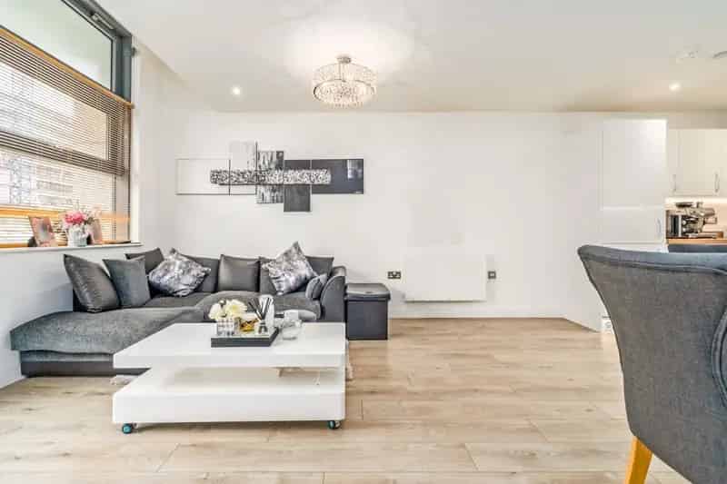 2 Bed Ground Floor Apartment Harlow Town 6 Month Contract