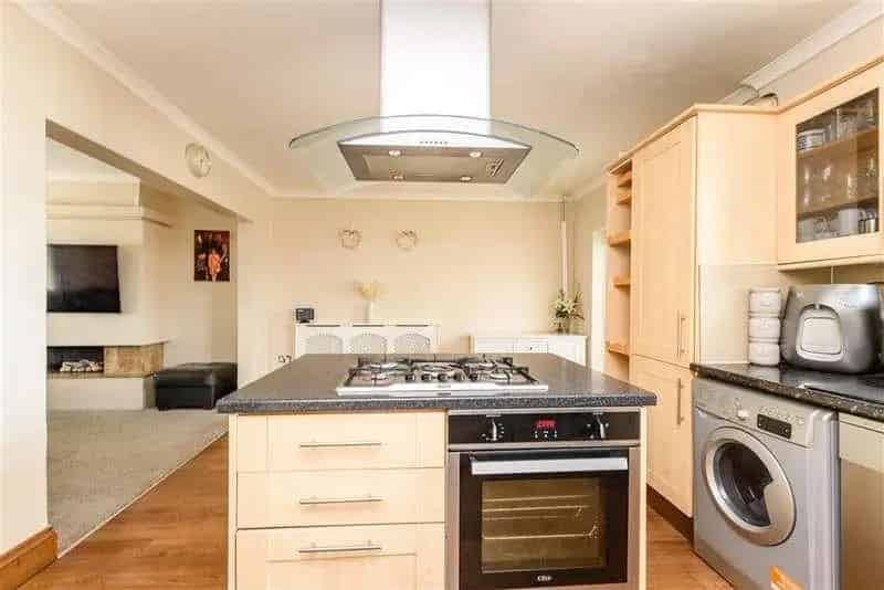 4 Bed Semi-Detached House For Sale