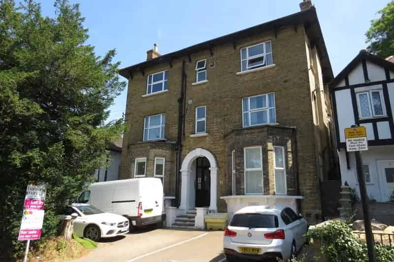 1 Bedroom Apartment near South Croydon Station