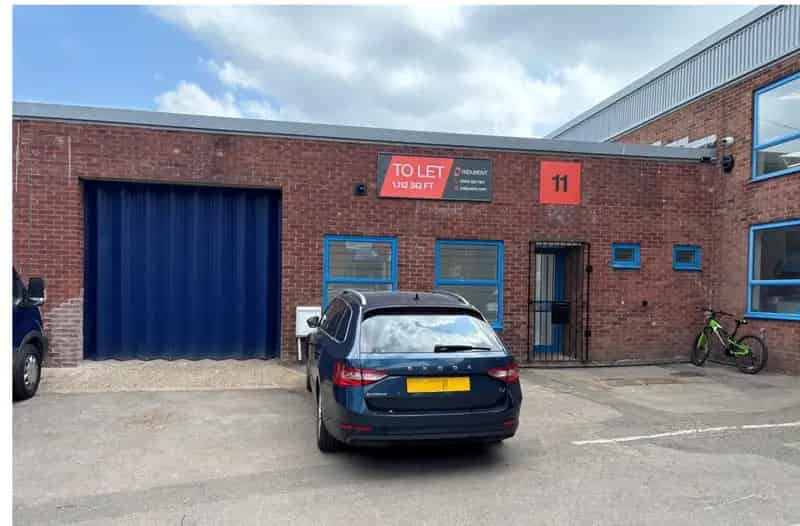 Light Industrial Unit For Lease