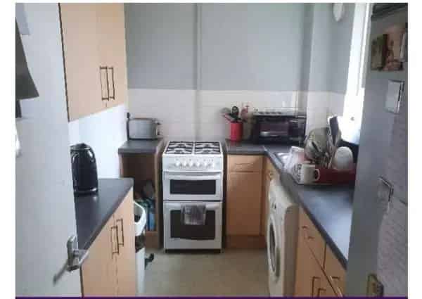 1 Bed Flat New Bathroom Off Street Parking Garden