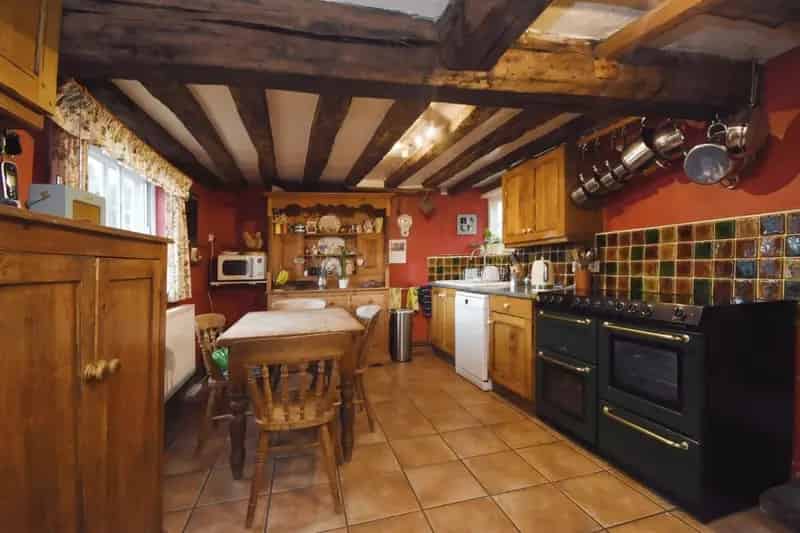 Spacious Family Home in Gosfield with Garage Studio