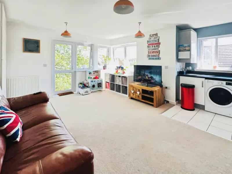 1 Bedroom Flat for Sale in Repton Park Ashford