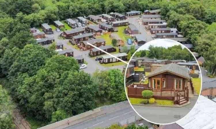 2 Bed Fully Furnished House for Sale in Overseal, Derbyshire