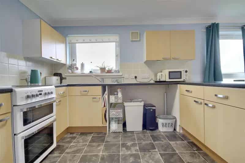 2 Bedroom Flat House to Rent Portsmouth