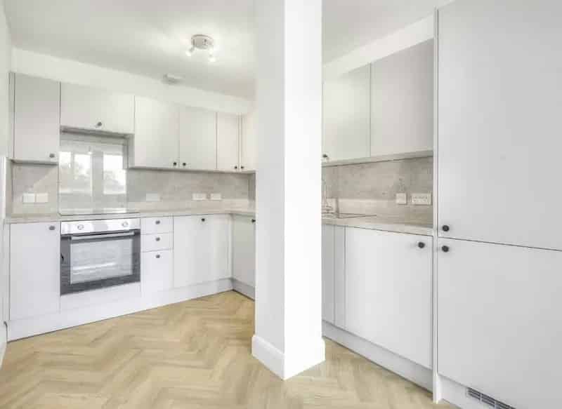 Stylish East Dulwich Apartment - Modern & Convenient