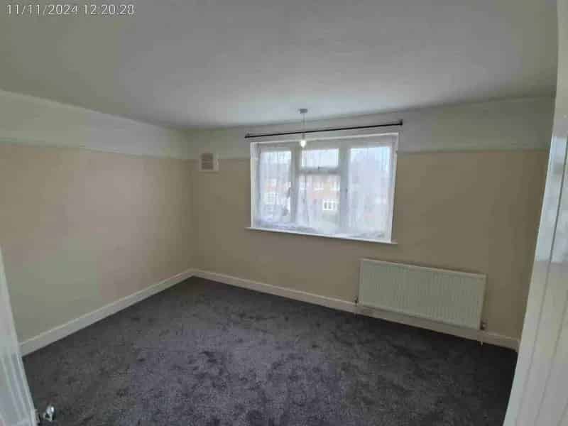 Two Double Bedroom House with Garage - North Dunstable