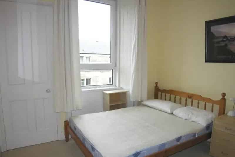 2 Bed Furnished Flat near Haymarket Station Edinburgh