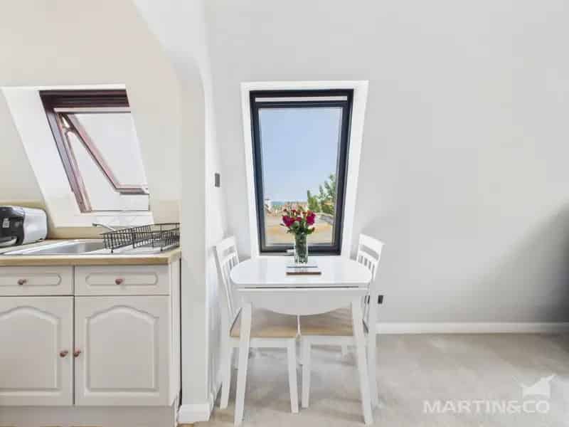 1 Bedroom Flat for Sale Near Beach