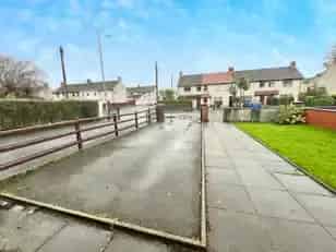 Charming Terrace Home Near Lisburn and Belfast