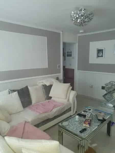1 Bedroom Bungalow End Terrace with Gardens Central Heating