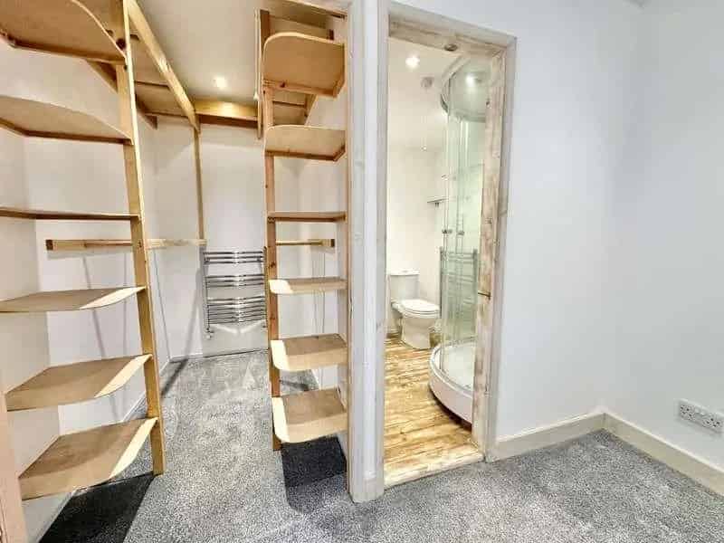 3 Bed Flat for Sale near Greenhill Beach