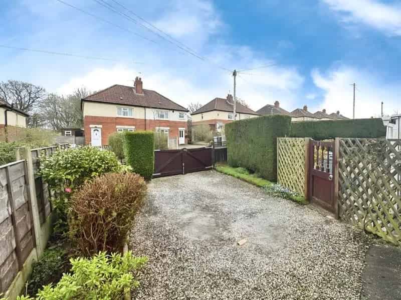 2 Bedroom Semi Detached House Congleton Cheshire