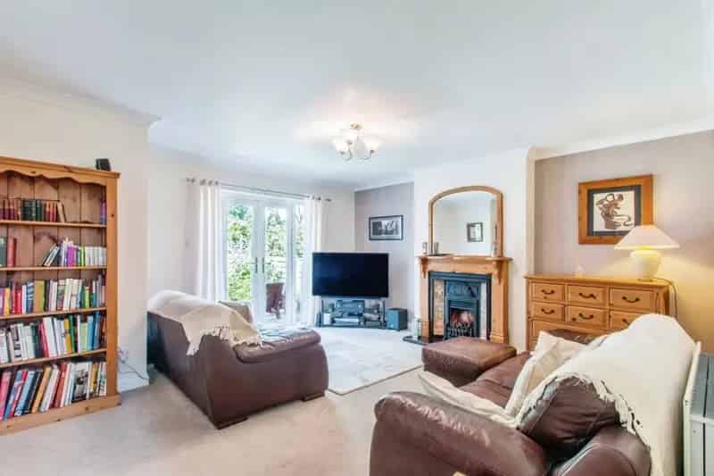 Four Bedroom Detached Family Home Near Morley Town Centre
