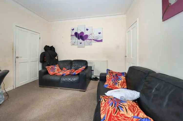 Spacious 3-Bed Mid Terrace House in Popular Location