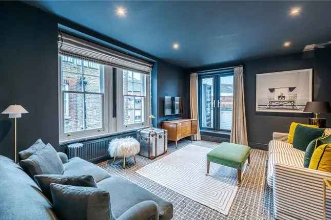 Maisonette for sale in Prince Of Wales Drive, London SW11