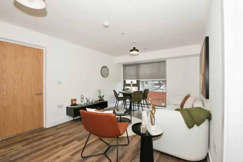 Peterborough City Centre Apartments & Townhouses - Zero Deposit Available