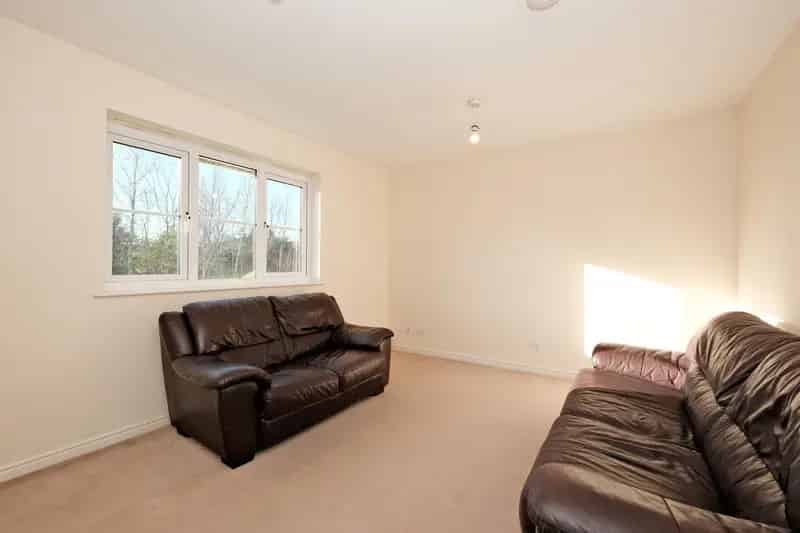 2 Bed Flat Near Dyce - Ideal Starter Home or Buy-to-Let